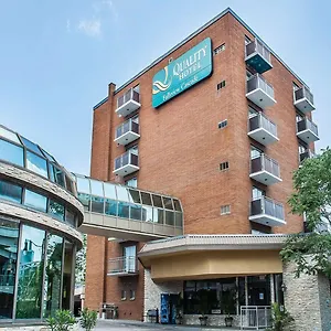 https://quality-hotel-fallsview-cascade.niagara-fallshotels.com