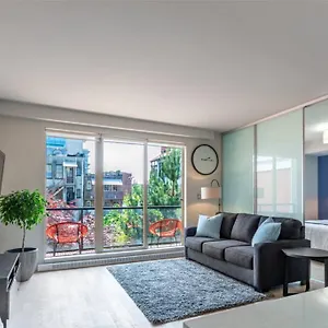 Clean 3rd Floor Executive 1 Bedroom Apt In Old Town China Town , Victoria Canada